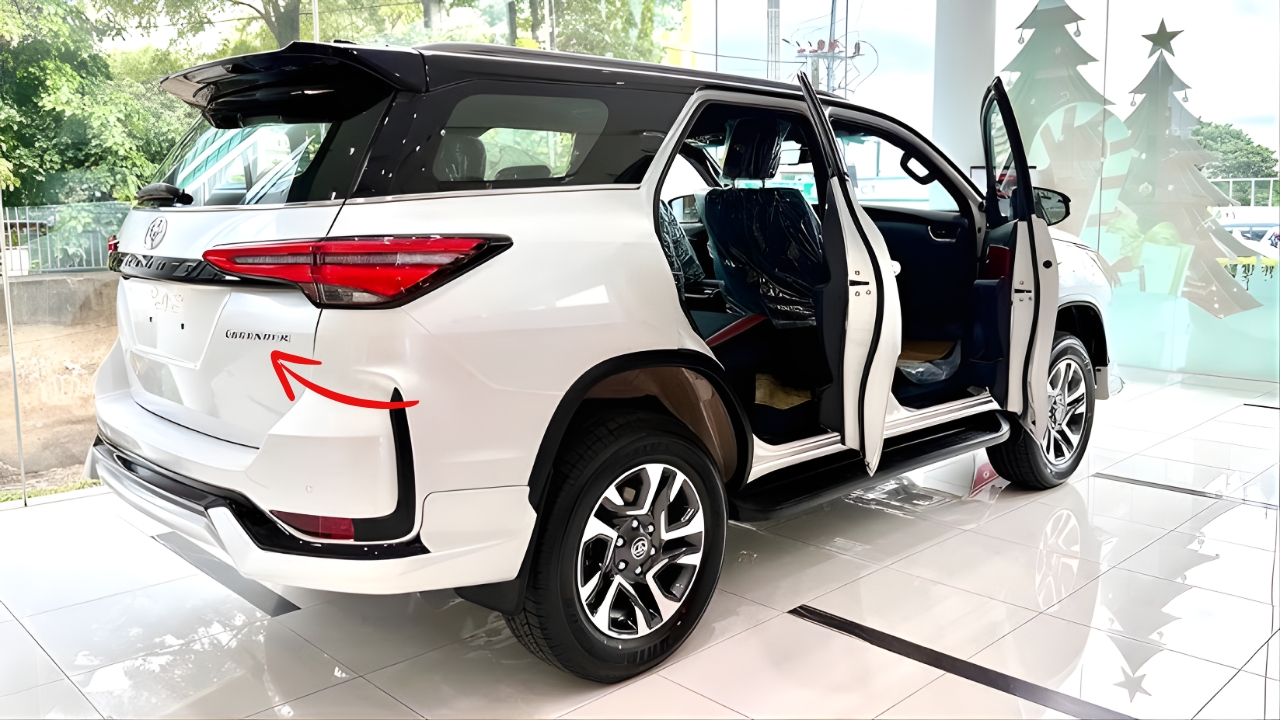 Toyota Fortuner Legender